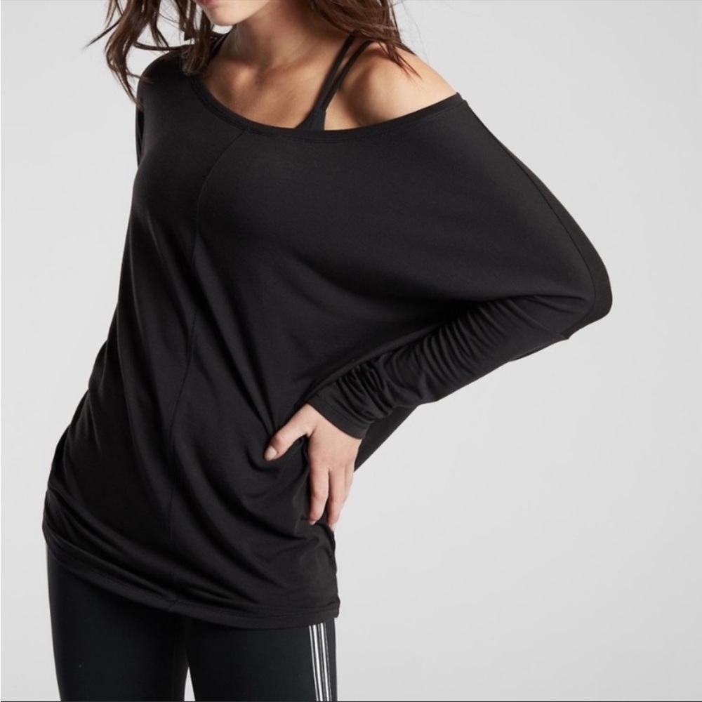 Athleta Essence Flow Back Long Sleeve Yoga Top